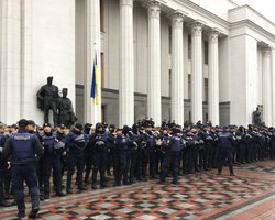 Протесты в Киеве: полиции обещает жестко реагировать на любые правонарушения