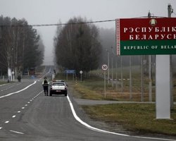 Пограничники Беларуси не впускают украинцев в страну, – посол