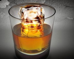 Турция: Россиянки отравились поддельным виски