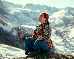 Попереду — щастя: 4 знаки Зодіаку, які скоро вийдуть із "замкнутого кола"