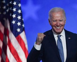 Санкції за війну в Україні та смерть Навального: Байден оголосив нові обмеження щодо Росії