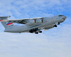 Военные летчики РФ возят в Сирию контрабанду