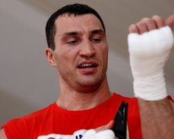 Кличко намерен драться с Поветкиным на НСК Олимпийский