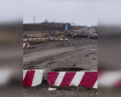 РФ разбила КАБами блокпост на границе Донецкой и Днепропетровской областей: волонтер показал последствия (видео)