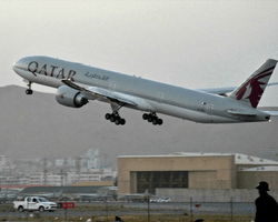 Талибы разрешили иностранцам покинуть Афганистан на чартерах, часть украинцев уже в Катаре