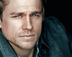 Чарли Ханнэм не будет играть в фильме 50 оттенков серого