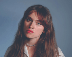 Українська співачка побилася з глядачкою просто під час концерту: що сталося