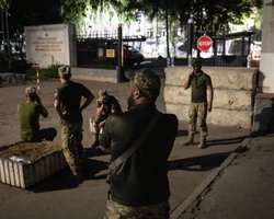 "Честь мундира" важнее. Почему в командовании ВСУ не признают ответственности за трагедию в Полтаве