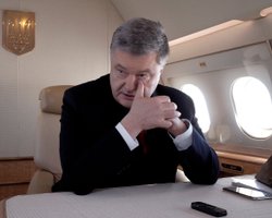 Порошенко вернулся в Украину