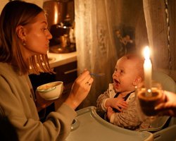 Святковий "подарунок" від "Укренерго": відключення світла стануть коротшими, деталі