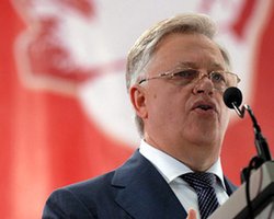 Симоненко сомневается в законности решений по объявлению 9 мая Днем скорби