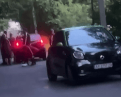 В Харькове сотрудники ТЦК жестко задержали мужчину: на видео слышны звуки электрошокера