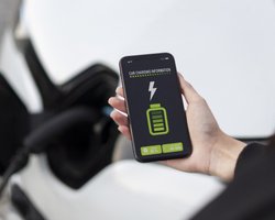 Прорыв в сфере аккумуляторов: новая технологий изменит электромобили навсегда