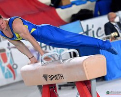 "Серебро" за упражнения на брусьях: гимнаст Илья Ковтун получил седьмую медаль для Украины (фото)