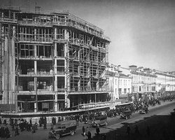 Метаморфозы на месте ЦУМа. Как и благодаря кому появился Центральный универмаг на Крещатике