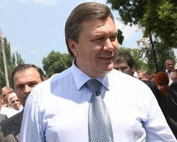 У Януковича говорят, что он первым делом поедет в Брюссель