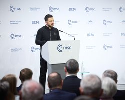 Мир за 180 днів, поступки РФ і вибори в Україні: головні заяви другого дня Мюнхену-2025