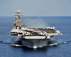 Иран пустил учебные ракеты рядом с авианосцем США