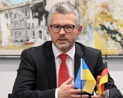 В МИД Украины разочарованы решением ФРГ на "Рамштайн-8" о танках Leopard 2, – CNN