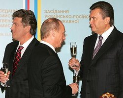 Медведев официально поздравил Януковича и пригласил в гости