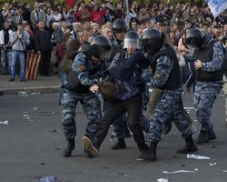 Сотни людей остаются в полиции в день инаугурации Путина