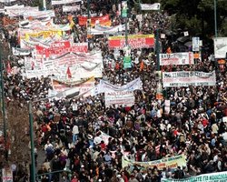 Оппозиция Греции потребовала создать временное правительство