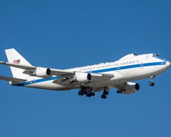 На фоне эскалации с Ираном: самолет "Судного дня" Трампа совершил загадочный перелет, — СМИ