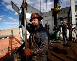 Нефть Brent торгуется по $48,76 за баррель