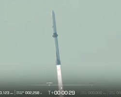 Третій запуск у космос конкурента SpaceX: ракета New Glenn тепер точно багаторазова (відео)