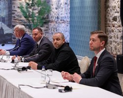 Прекращение огня в Украине: Умеров передал Мединскому меморандум от Киева