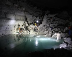 "Инопланетная жизнь" уже здесь: миллионы лет она процветает в пещере без света и дождевой воды