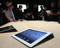 На конференции в Мариуполе ученые назвали iPad и iPhone "примитивными коробками"