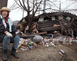 Более половины жертв стихии в Японии - пожилые люди