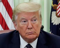 Протесты в Миннеаполисе: Twitter скрыл пост Трампа из-за "героизации насилия"