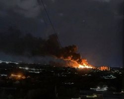 Оккупированный Луганск массированно атаковали дроны: в городе сильный пожар и перебои со светом (фото, видео)