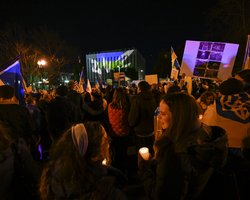 Водка с икрой: посол РФ в США устроил банкет перед годовщиной вторжения в Украину