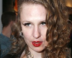 Гай Германика снимет фильм Ночник по сказке Андерсена