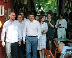 "Слуга народа" исключила из списка 7 кандидатов