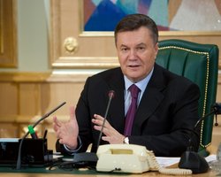 Янукович о коррупционерах: Карманы до пят пошили 