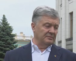 "Поехали, твою мать!": Порошенко скрылся от следователей, пытавшихся вручить ему повестку (видео)
