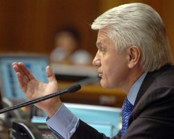 Литвин не дал оппозиции забраковать соглашения с Москвой