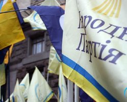 У Литвина жалуются, что их силой загоняют в Партию регионов