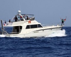 Французское судно из "Флотилии свободы" вынудили изменить маршрут