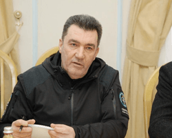 Зеленський заявив, що Данілов залишається в команді: яку посаду він обійме