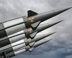 "Ядерні страшилки": дипломат пояснив різницю між війнами в Ізраїлі та Україні (відео)