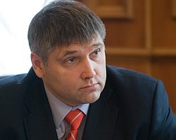 Янукович хочет, чтобы Рада занялась госслужбой и техосмотром