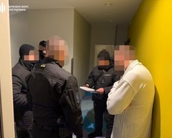 Бил военнообязанных и снимал на видео: на Киевщине офицеру районного ТЦК объявили подозрение