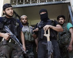 "Самые жесткие бои за 3 года": Сирийские повстанцы контратаковали силы режима Асада (видео)