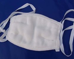 Каждому украинцу выдадут по две марлевых повязки