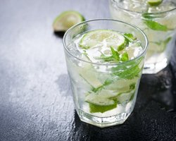 Супрун научила украинцев правильно лечиться джин-тоником